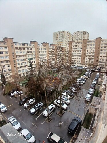 Satılır 2 otaqlı köhnə tikili 50 m², İnşaatçılar m., photo 1 from 16