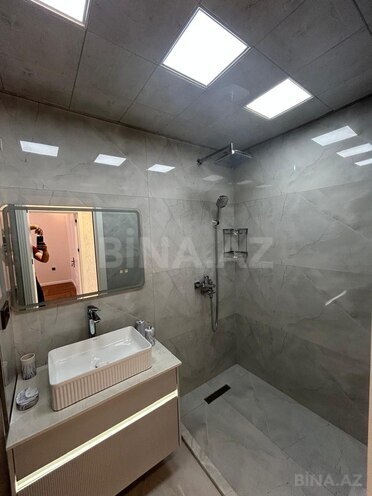 Satılır 2 otaqlı köhnə tikili 65 m², İnşaatçılar m., photo 15 from 17