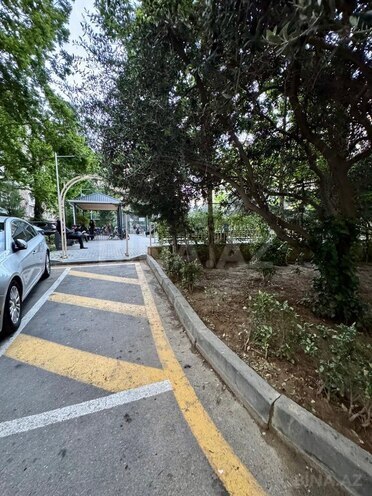 Satılır 2 otaqlı köhnə tikili 45 m², İnşaatçılar m., photo 10 from 17