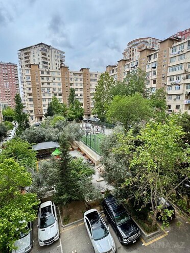 Satılır 2 otaqlı köhnə tikili 45 m², İnşaatçılar m., photo 15 from 17