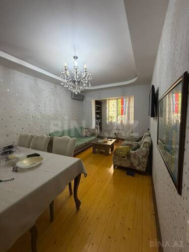 Продаётся 2-комн. вторичка 65 м², м. Ази Асланов, photo 1 from 18