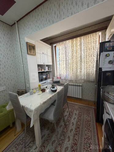Продаётся 2-комн. вторичка 65 м², м. Ази Асланов, photo 12 from 18