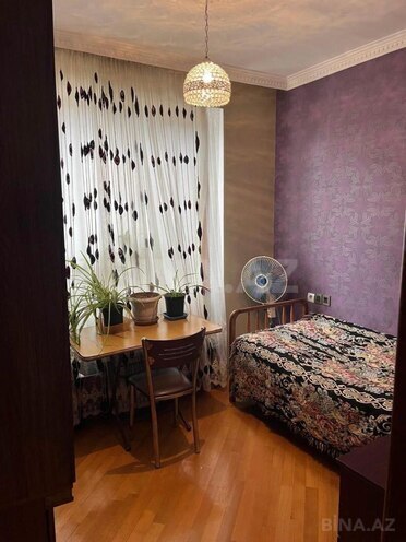 Satılır 4 otaqlı köhnə tikili 120 m², 8 Noyabr m., photo 18 from 22