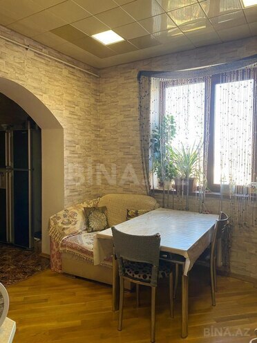 Satılır 4 otaqlı köhnə tikili 120 m², 8 Noyabr m., photo 17 from 22
