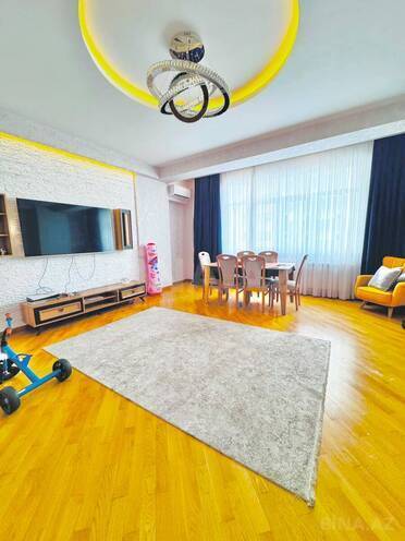 Продаётся 3-комн. новостройка 115 м², м. Кара Караев, photo 1 from 19