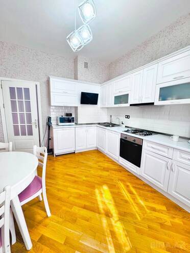 Продаётся 3-комн. новостройка 115 м², м. Кара Караев, photo 11 from 19