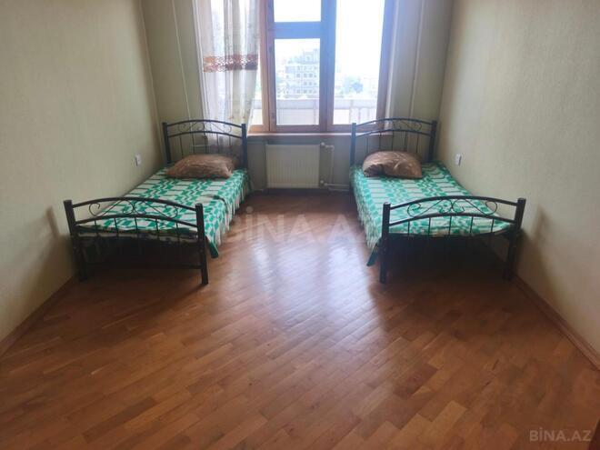 Сдаётся 3-комн. вторичка 90 м², м. Ази Асланов, photo 9 from 11