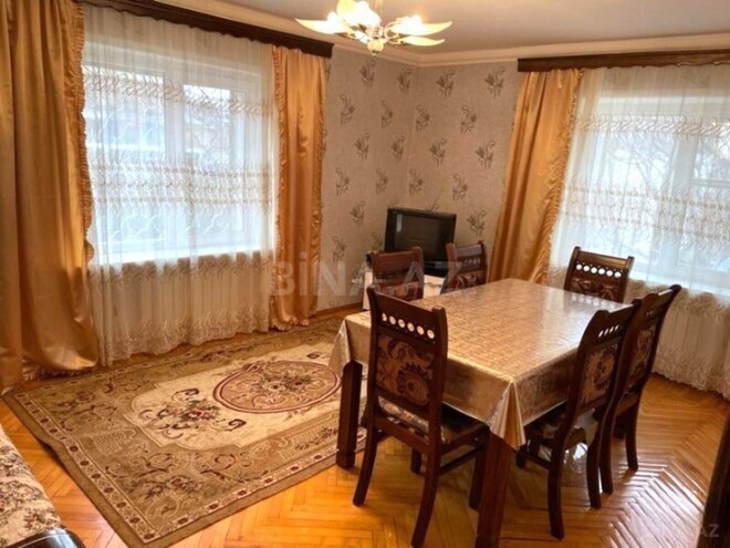 İcarəyə verilir 2 otaqlı köhnə tikili 72 m², İnşaatçılar m., photo 1 from 26