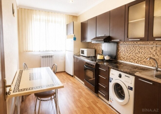 İcarəyə verilir 2 otaqlı köhnə tikili 75 m², Gənclik m., photo 7 from 14