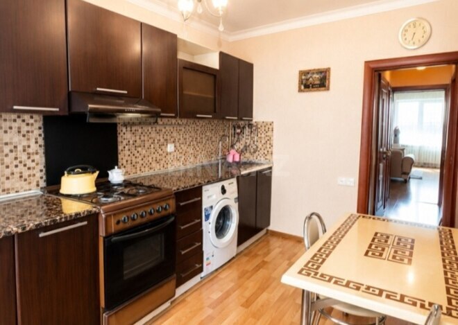 İcarəyə verilir 2 otaqlı köhnə tikili 75 m², Gənclik m., photo 6 from 14