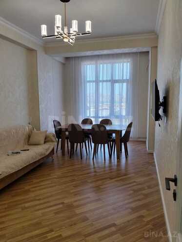 Сдаётся 2-комн. новостройка 65 м², пос. Бадамдар, photo 1 from 10