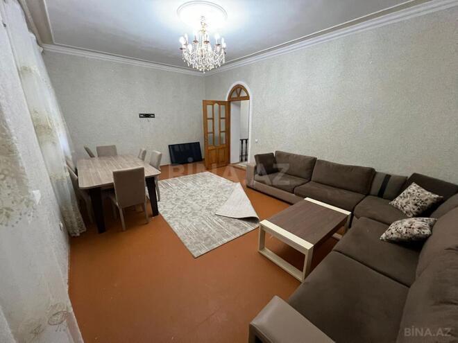 İcarəyə verilir 3 otaqlı köhnə tikili 75 m², 28 May m., photo 1 from 13