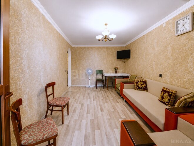 Продаётся 2-комн. вторичка 35 м², м. Низами, photo 4 from 10