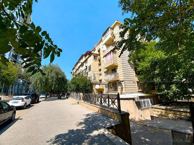 Продаётся 2-комн. вторичка 35 м², м. Низами, photo 9 from 10