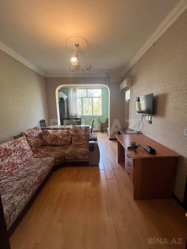 Продаётся 2-комн. вторичка 50 м², м. 20 января, photo 1 from 14