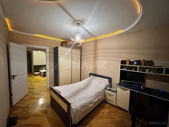 Продаётся 4-комн. вторичка 120 м², м. Ази Асланов, photo 4 from 18