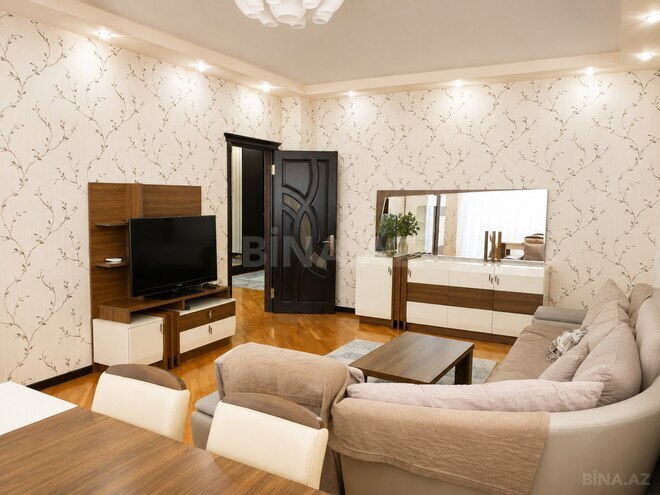 İcarəyə verilir 3 otaqlı yeni tikili 140 m², 8 Noyabr m., photo 1 from 12