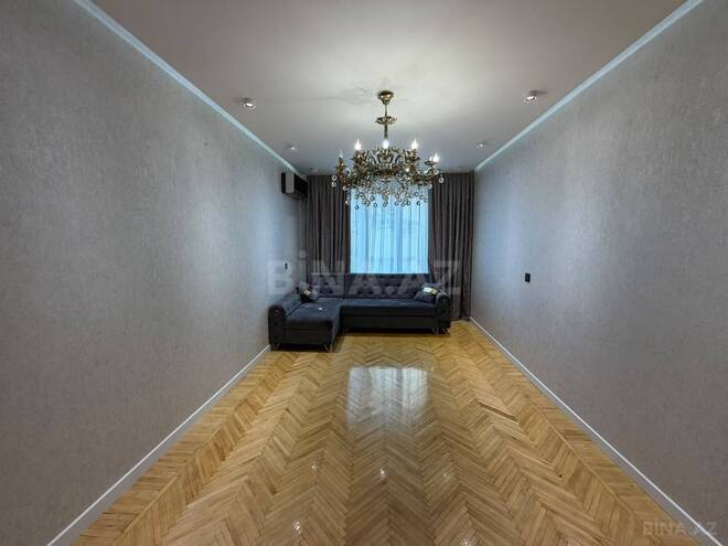Satılır 3 otaqlı köhnə tikili 80 m², İnşaatçılar m., photo 1 from 18
