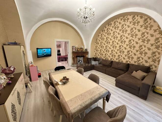 Satılır 4 otaqlı köhnə tikili 120 m², 28 May m., photo 8 from 23