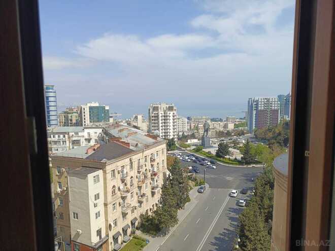Продаётся 5-комн. новостройка 210 м², м. Элмляр Академиясы, photo 1 from 18