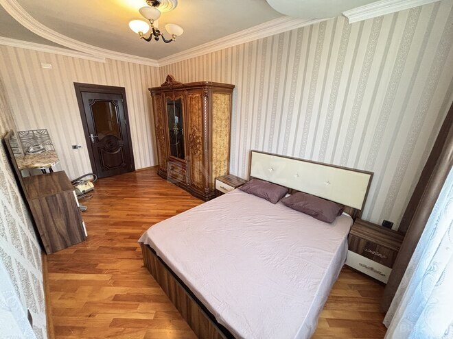 Сдаётся 3-комн. новостройка 130 м², м. Низами, photo 8 from 22