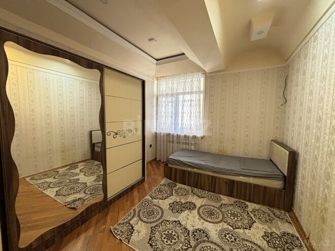 Сдаётся 3-комн. новостройка 130 м², м. Низами, photo 12 from 22