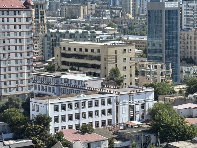 Сдаётся 3-комн. новостройка 130 м², м. Низами, photo 5 from 22