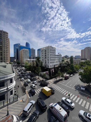 Satılır 4 otaqlı yeni tikili 200 m², 28 May m., photo 22 from 26