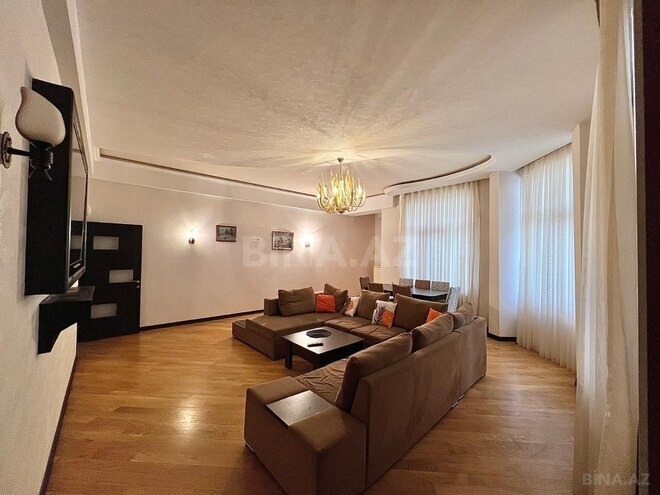 Satılır 3 otaqlı yeni tikili 180 m², 28 May m., photo 3 from 15