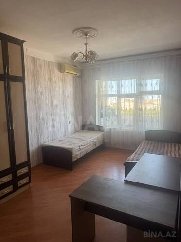 Сдаётся 3-комн. вторичка 80 м², пос. Бакиханова, photo 1 from 8