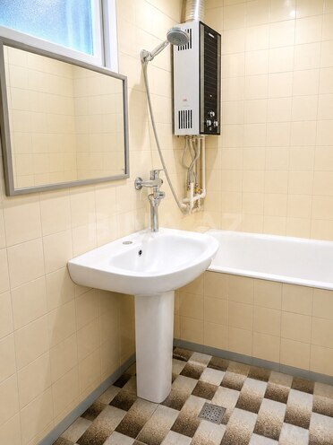 Satılır 3 otaqlı köhnə tikili 85 m², Nəsimi m., photo 7 from 9