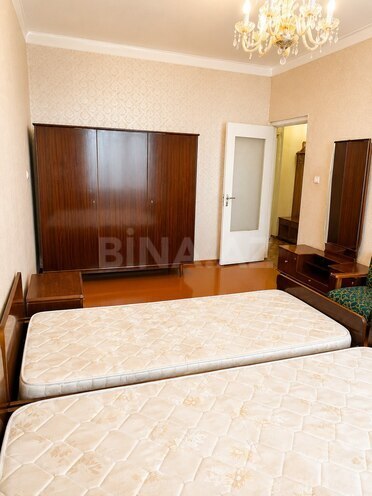 Satılır 3 otaqlı köhnə tikili 85 m², Nəsimi m., photo 4 from 9