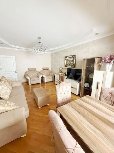 Сдаётся 3-комн. вторичка 92 м², м. 28 мая, photo 1 from 19