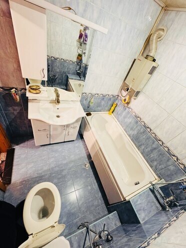 Продаётся 3-комн. вторичка 70 м², м. 28 мая, photo 17 from 21