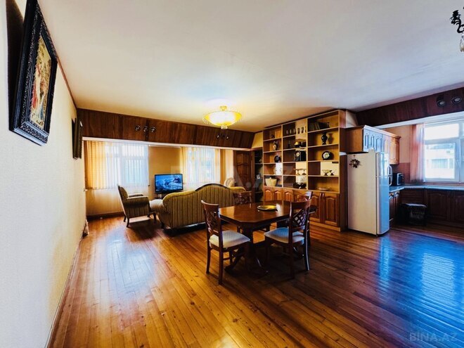 Продаётся 3-комн. вторичка 70 м², м. 28 мая, photo 4 from 21