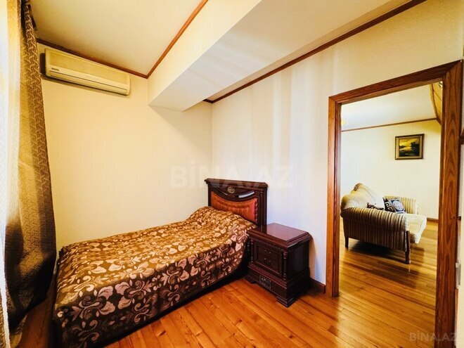 Продаётся 3-комн. вторичка 70 м², м. 28 мая, photo 8 from 21
