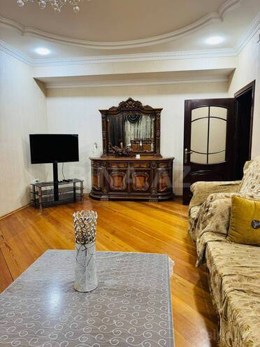 Сдаётся 3-комн. новостройка 80 м², м. Элмляр Академиясы, photo 5 from 18