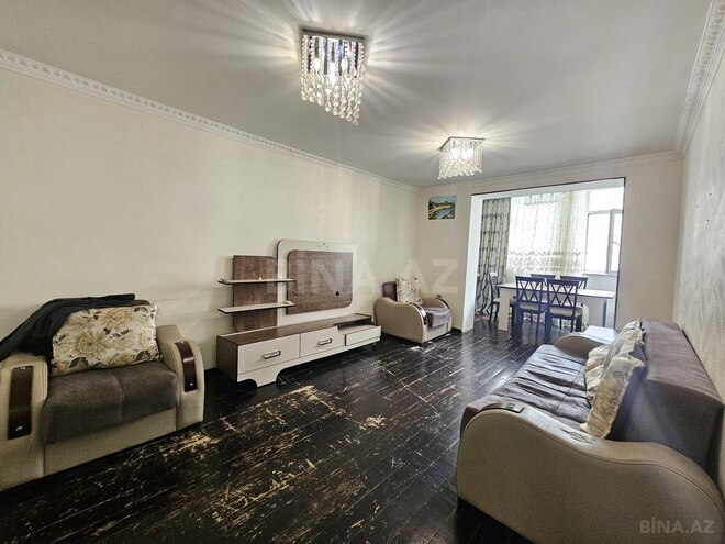 Продаётся 3-комн. вторичка 70 м², м. Элмляр Академиясы, photo 1 from 18