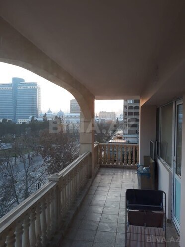 İcarəyə verilir 2 otaqlı yeni tikili 60 m², 28 May m., photo 10 from 12