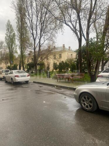 Продаётся 2-комн. вторичка 70 м², м. Ази Асланов, photo 11 from 13
