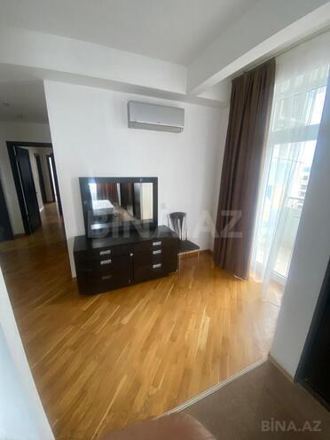 Сдаётся 4-комн. новостройка 150 м², м. Низами, photo 12 from 18