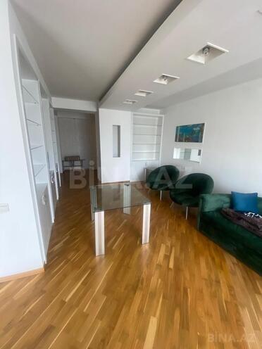 Сдаётся 4-комн. новостройка 150 м², м. Низами, photo 1 from 18