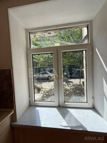Satılır 2 otaqlı köhnə tikili 60 m², İnşaatçılar m., photo 23 from 32