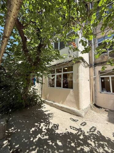 Satılır 2 otaqlı köhnə tikili 60 m², İnşaatçılar m., photo 25 from 32