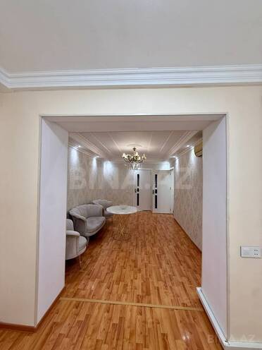 Satılır 2 otaqlı köhnə tikili 60 m², İnşaatçılar m., photo 4 from 32