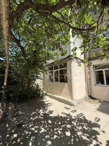 Satılır 2 otaqlı köhnə tikili 60 m², İnşaatçılar m., photo 26 from 32