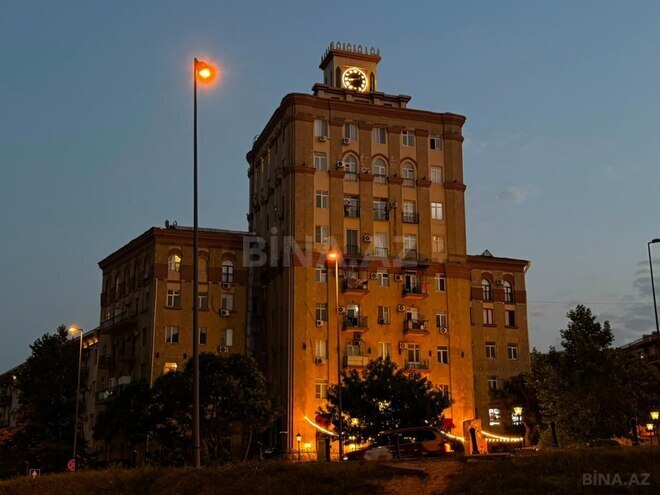 Satılır 2 otaqlı köhnə tikili 60 m², Nizami m., photo 1 from 9