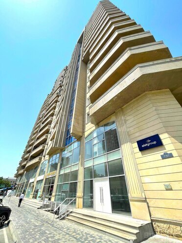 İcarəyə verilir  obyekt 1 600 m², 28 May m., photo 1 from 17