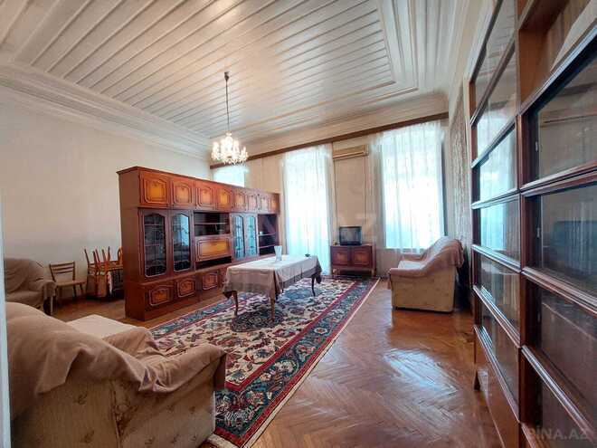 Satılır 2 otaqlı köhnə tikili 95 m², Sahil m., photo 3 from 18