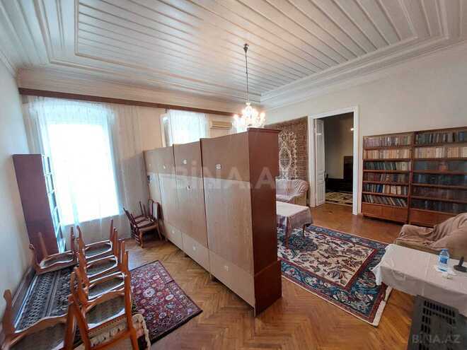 Satılır 2 otaqlı köhnə tikili 95 m², Sahil m., photo 7 from 18